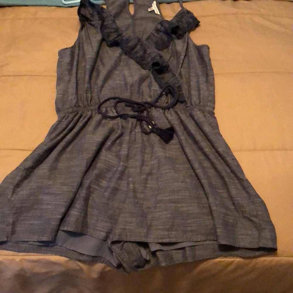 Romper - Picture 2 of 5